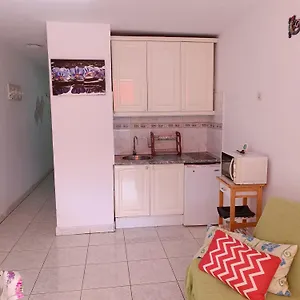apartamento-privado-con-piscina.adeje-hotels.com/